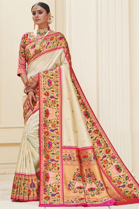 Women's Paithani Silk Blend Woven Saree With Blouse Piece