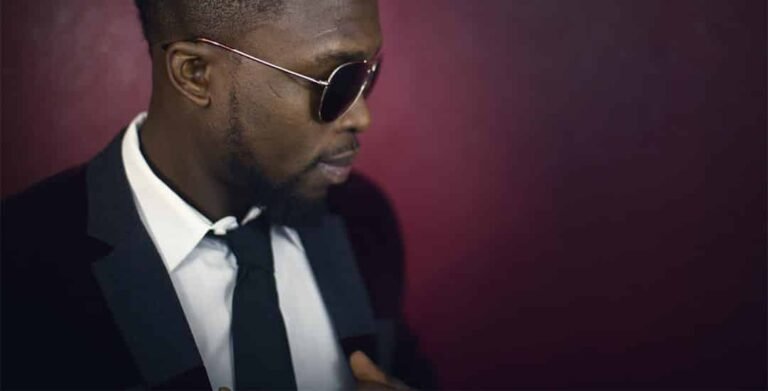 Read more about the article Exploring the Latest Fashion Trends