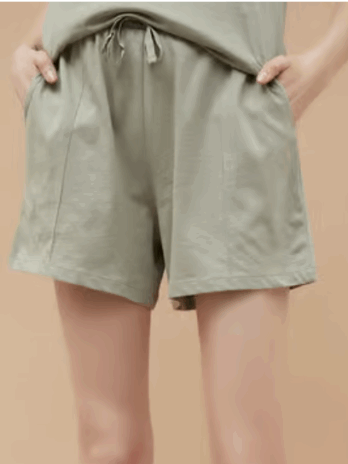 Women’s Medium Olive Shorts