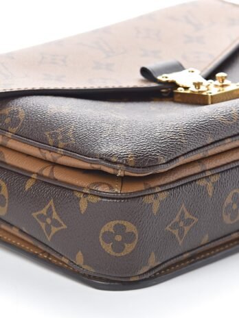 Reverse Monogram Women’s Hand Bag